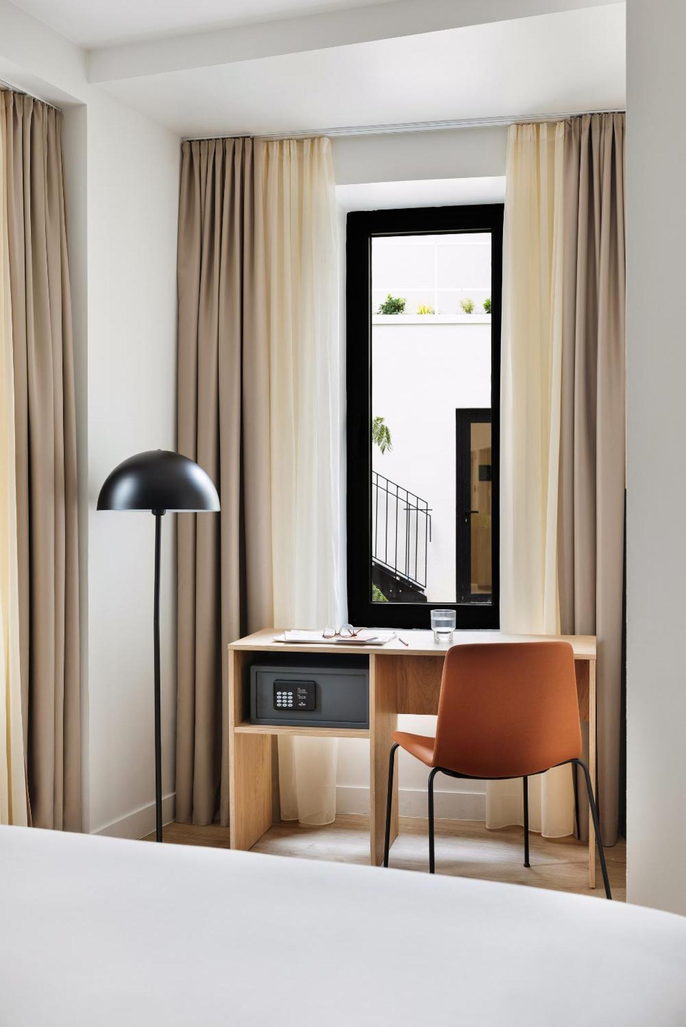 Hotel Sonder Yvette à Vanves Extérieur photo